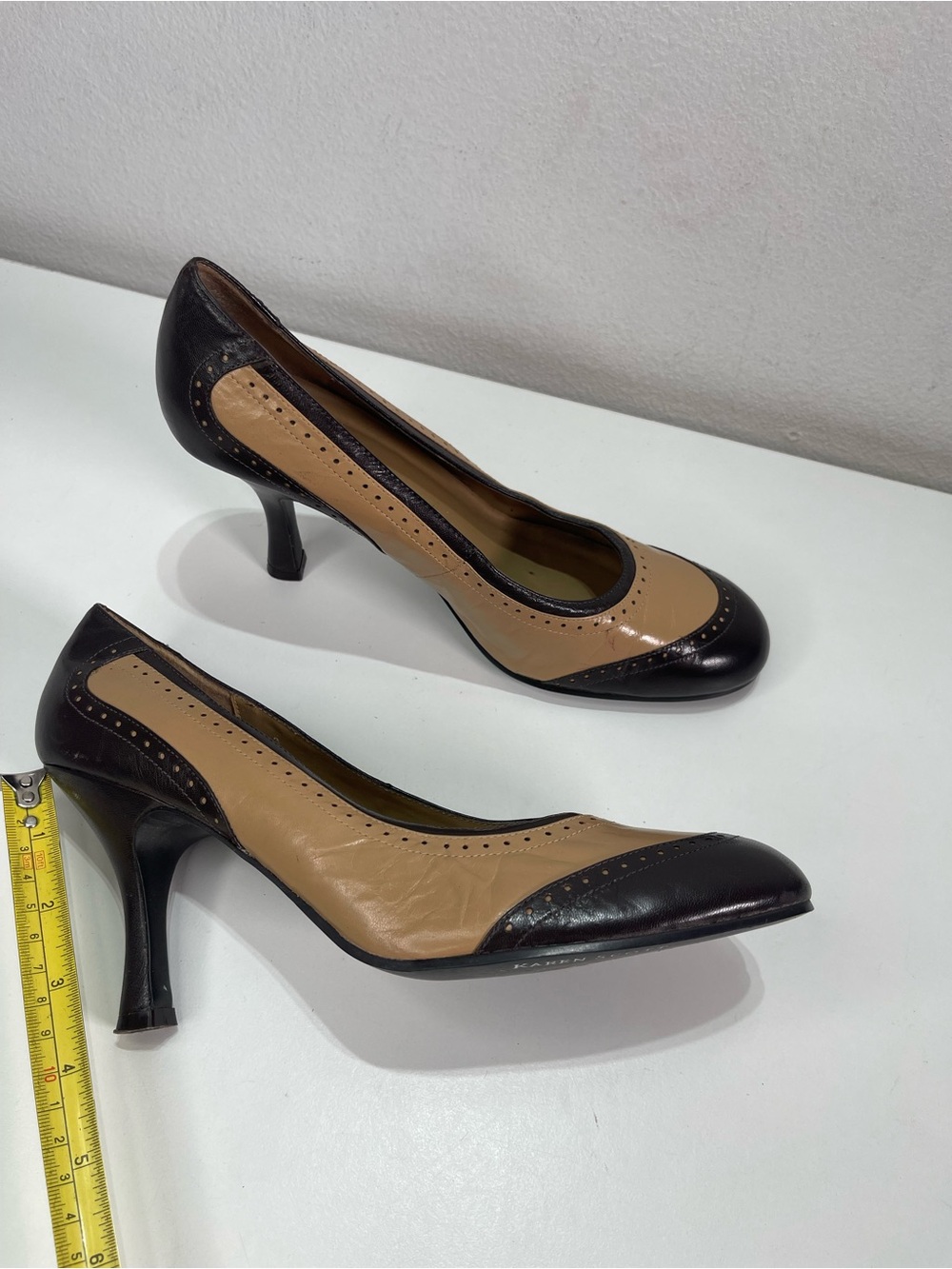 Karen Scott Leather Saddle Pump Heels Retro Pinup Women 8.5 M Two Tone Academia - Picture 3 of 6